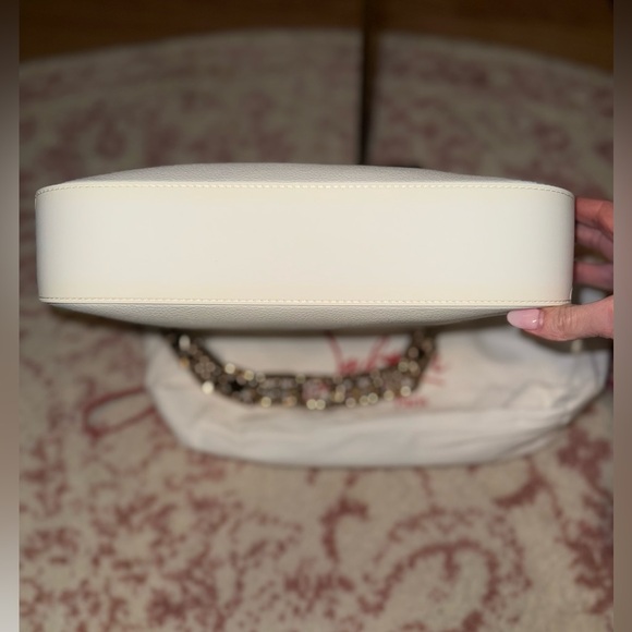 Christian Louboutin White Leather Shoulder Bag
LOUBILA - Picture 4 of 7